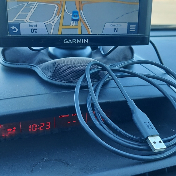 Garmin touch screen GPS excellent condition - Picture 3 of 5